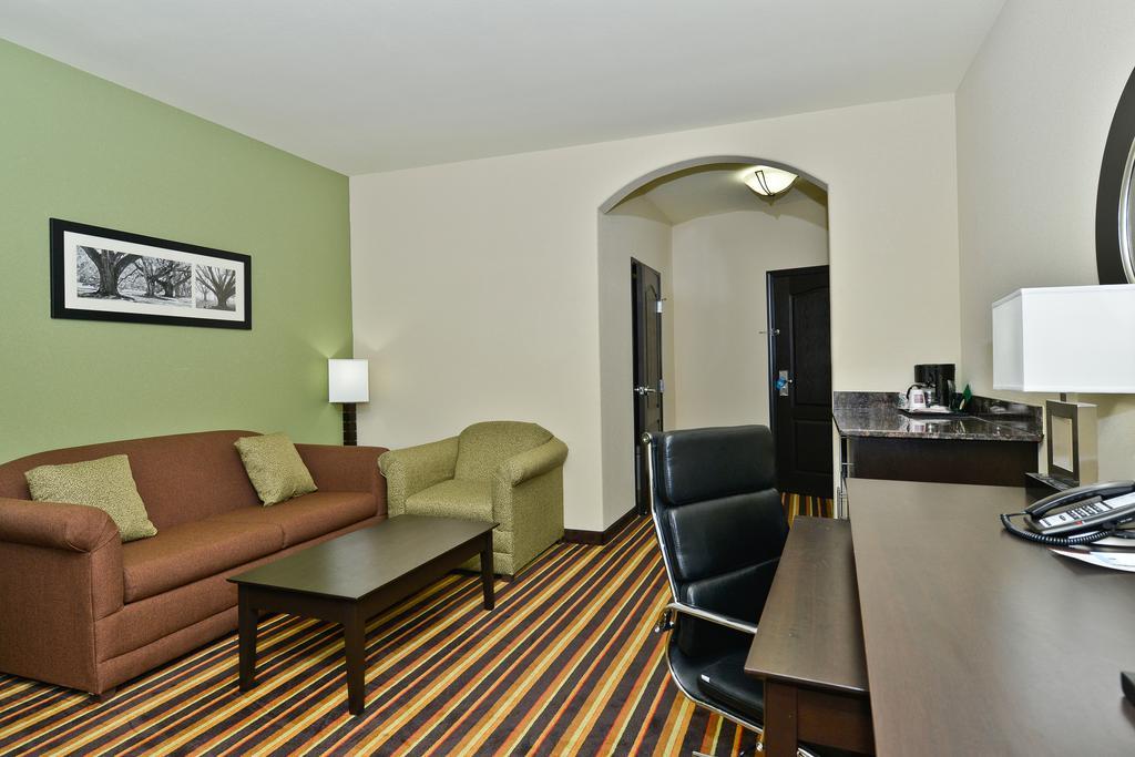 Comfort Suites Amarillo Exterior photo